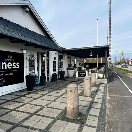 Barneys Rooms Hundige Exteriör bild