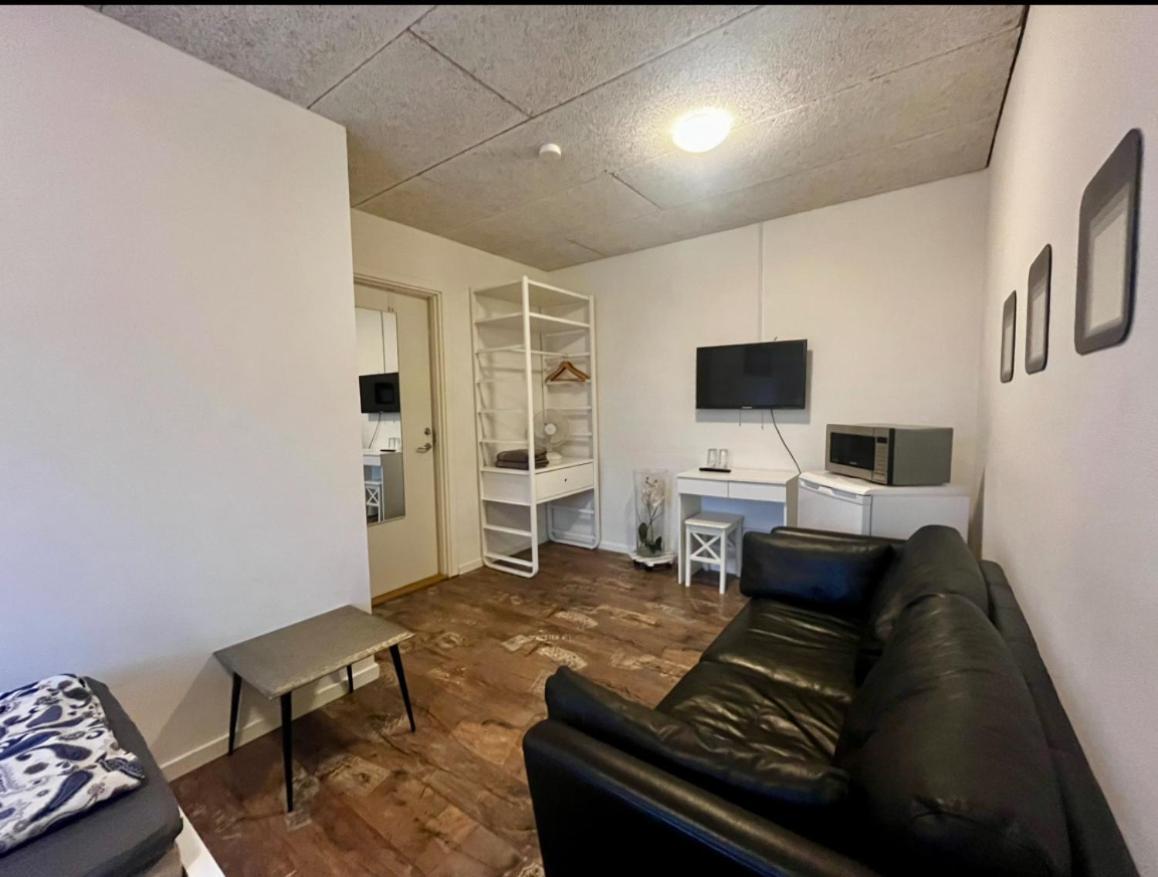 Barneys Rooms Hundige Exteriör bild