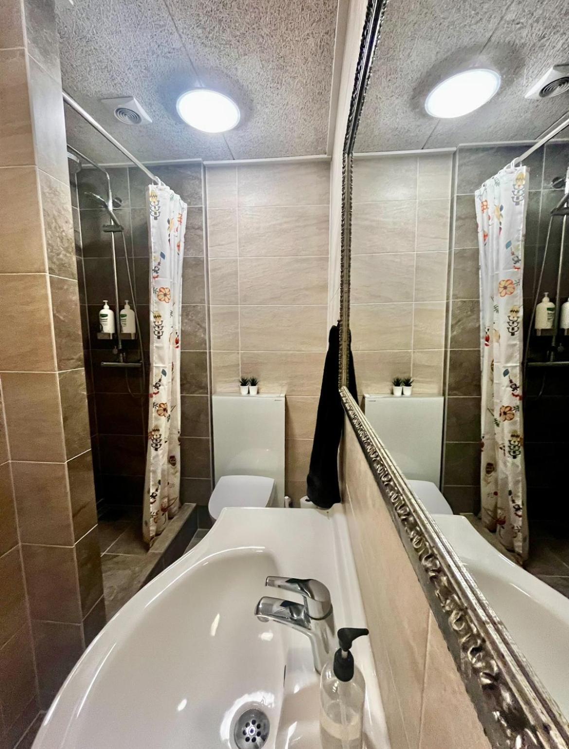 Barneys Rooms Hundige Exteriör bild