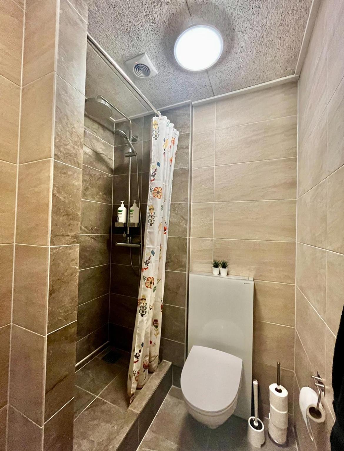 Barneys Rooms Hundige Exteriör bild